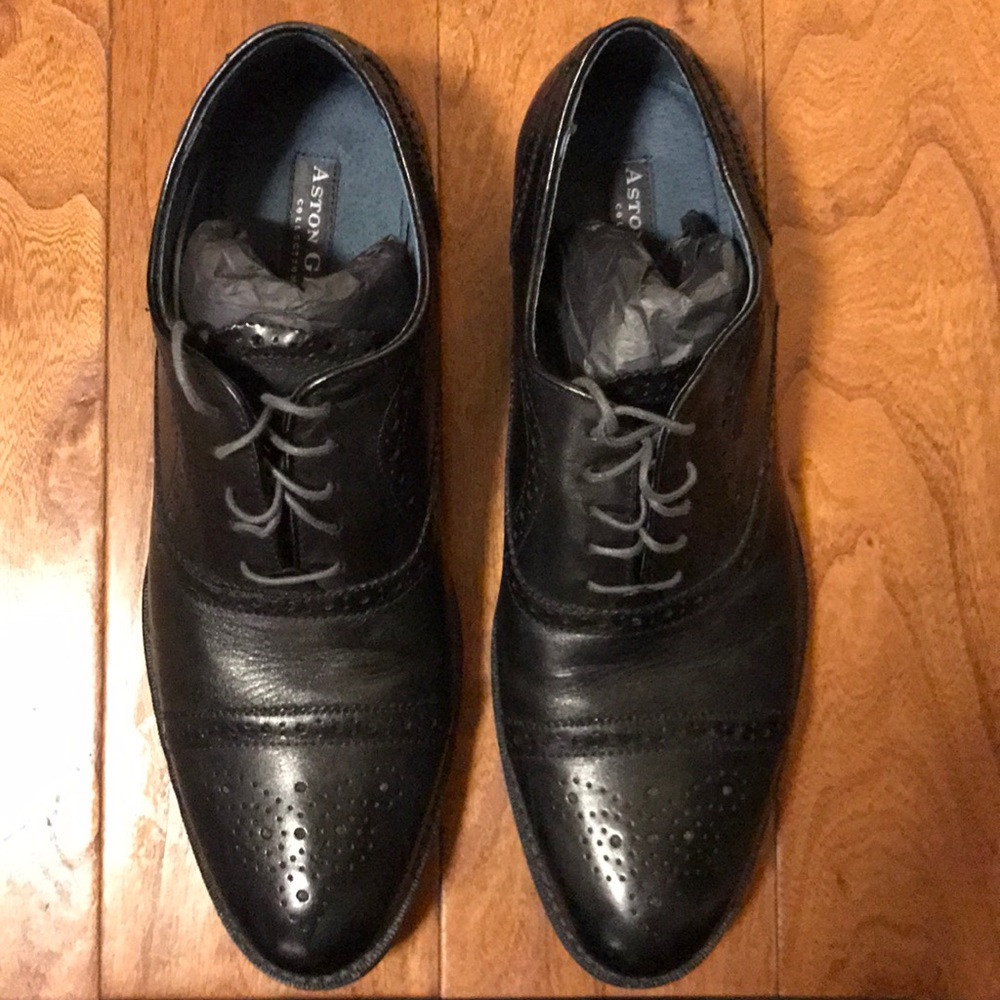 Aston Grey Black Oxford- size 11 (worn once)